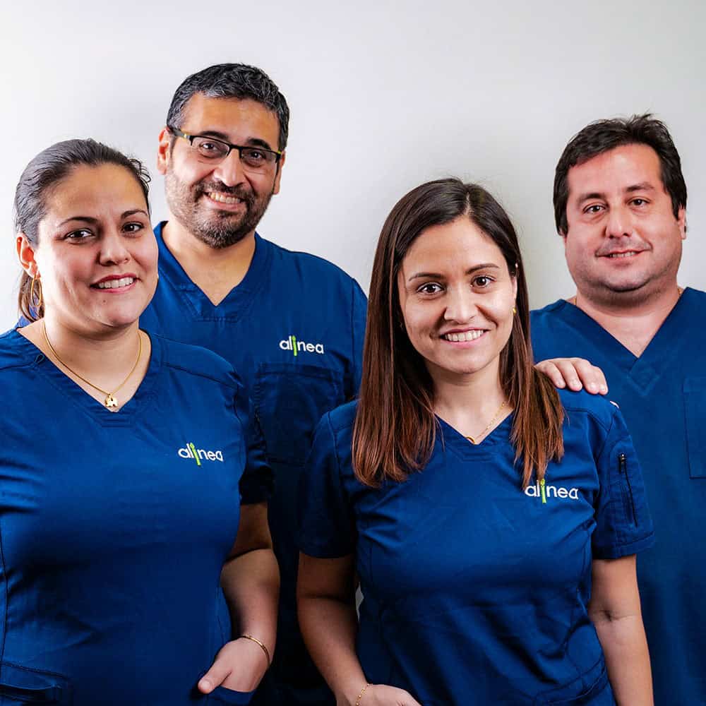 Equipo de doctores especializados en Odontopediatria Ortodoncia Ortopedia Maxilar Oftalmologia Pediátrica y Estrabismo