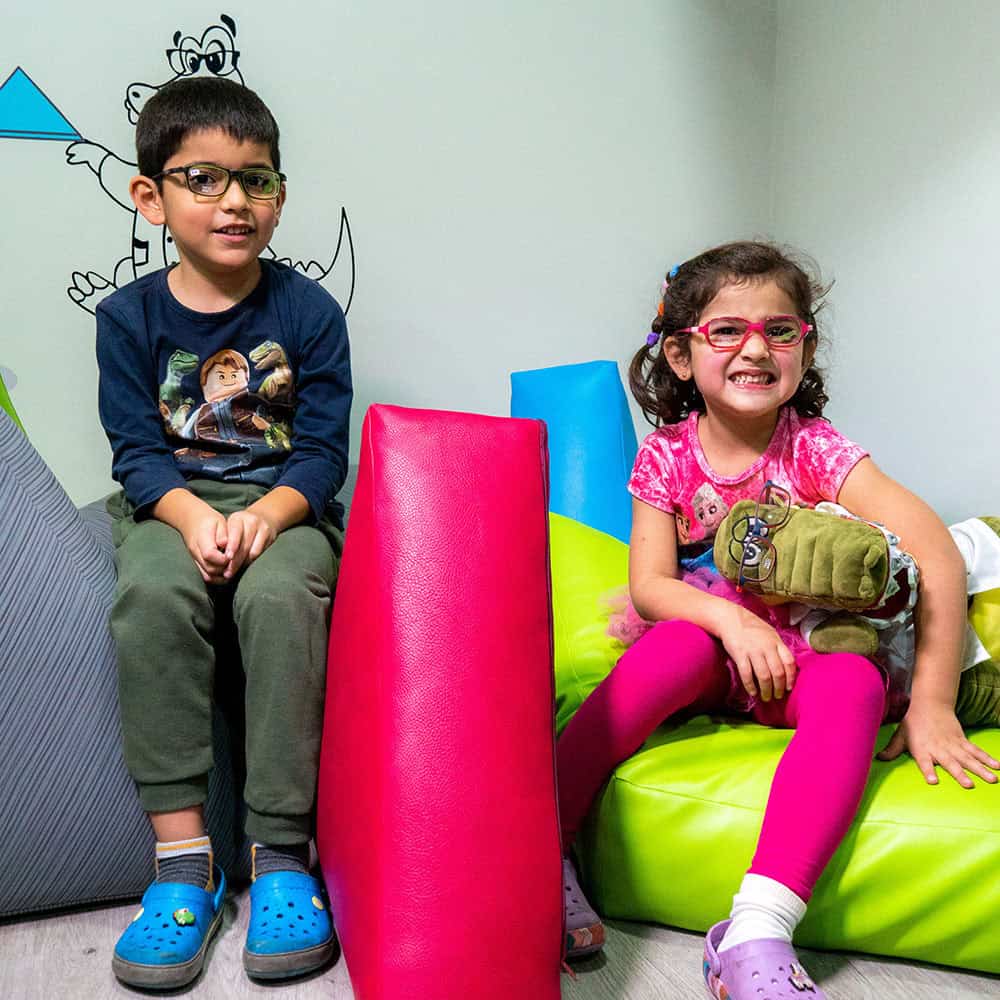 Niños con lentes en Zoo Optica