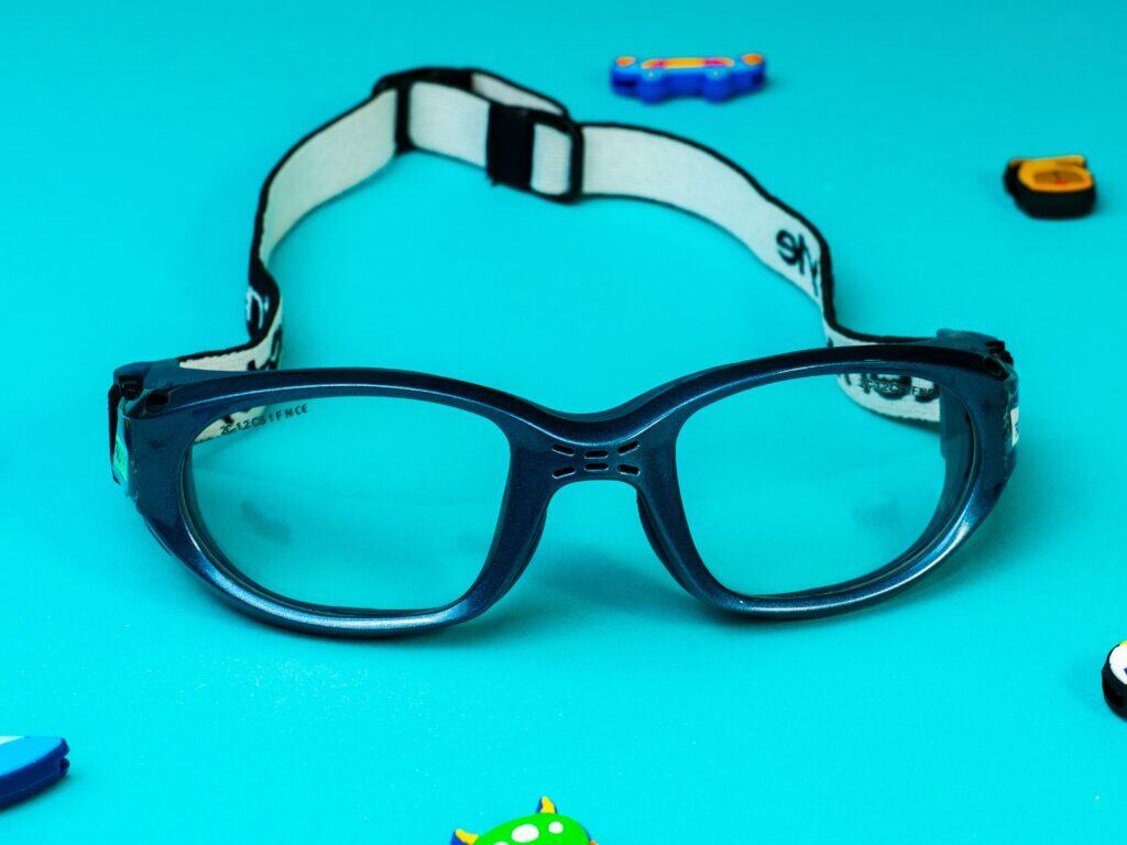 También contamos con lentes para deportistas, diseñadas para la protección visual durante las actividades deportivas.